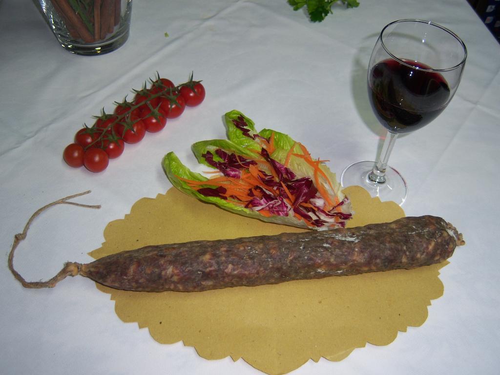 Agriturismo Lo Sgorzolo Pergola Εξωτερικό φωτογραφία